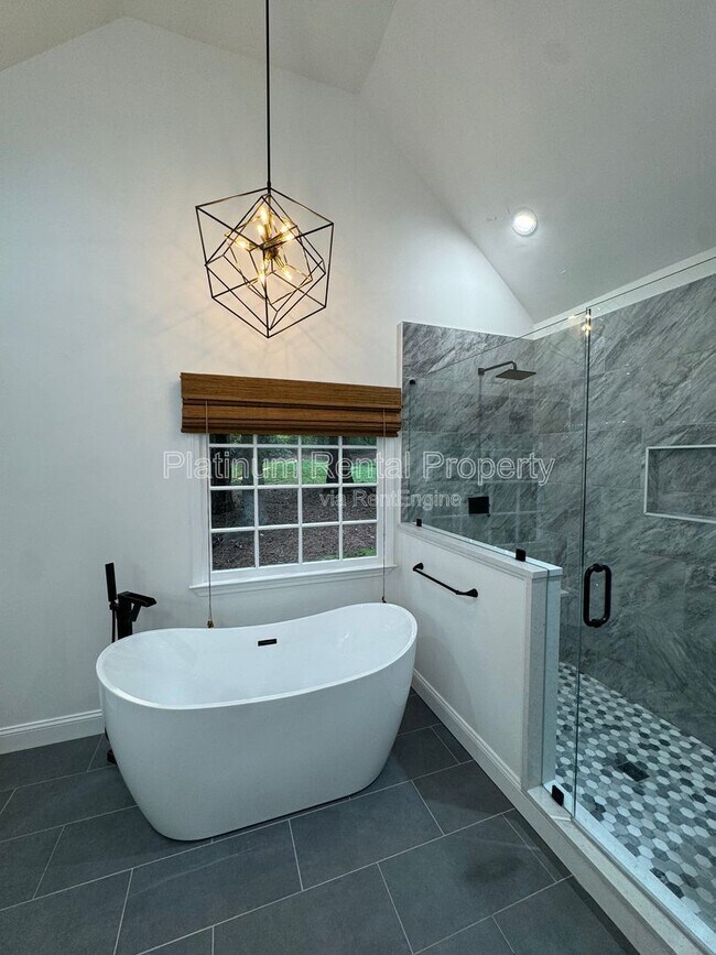 Building Photo - 3250 Hopewell Chase Dr