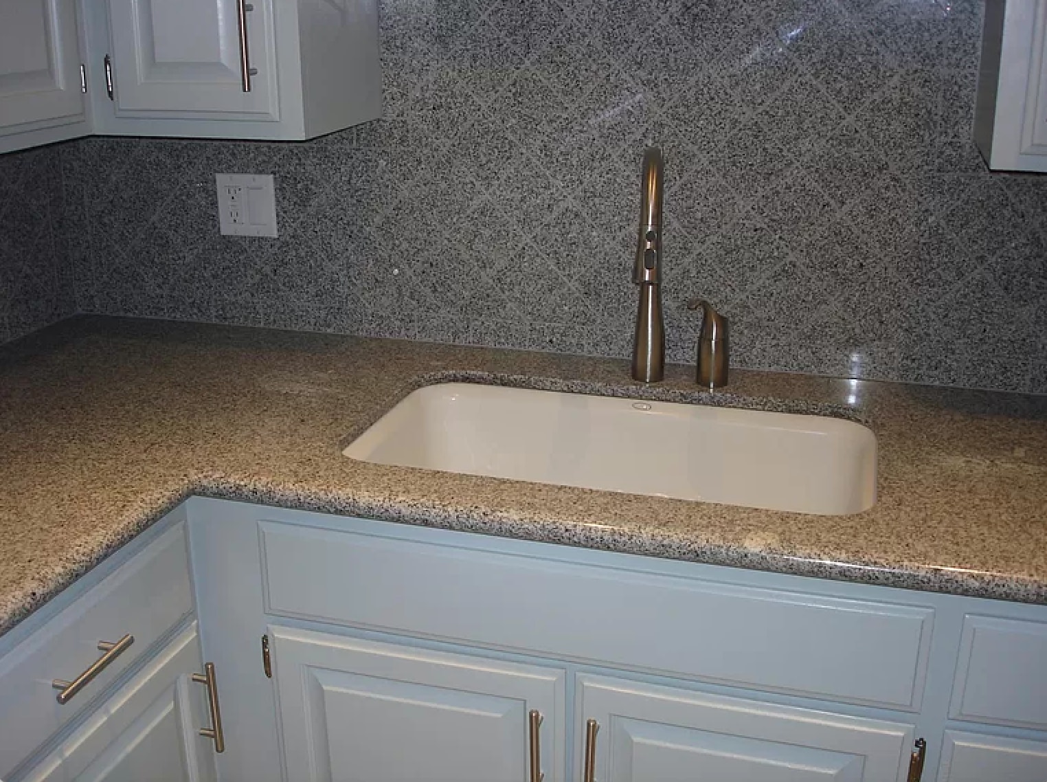 Building Photo - 3411 Helms Ave