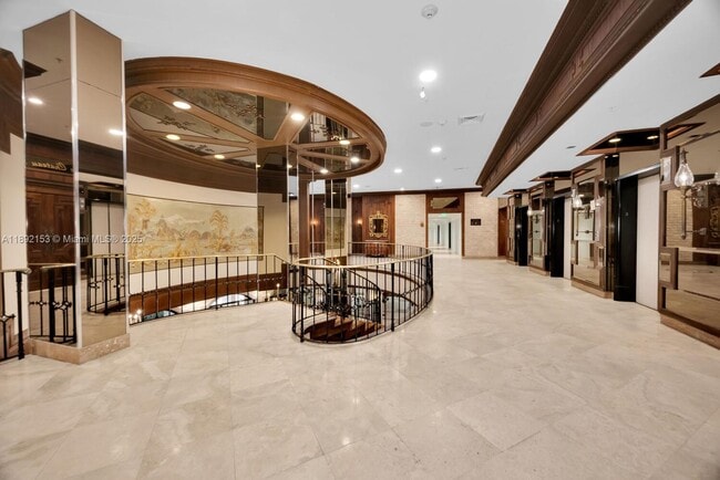 Building Photo - 6039 Collins Ave