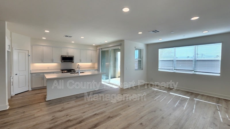 Building Photo - 43215 Passagio Lago Way