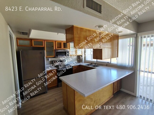 Building Photo - 8423 E Chaparral Rd