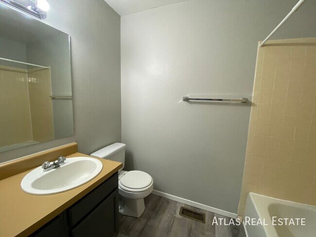 Building Photo - 7529 Banner Ct