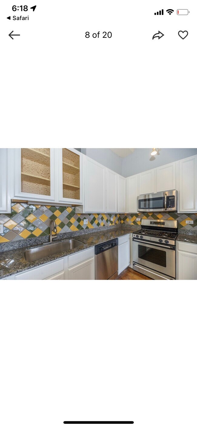 Building Photo - 221 E Cullerton St