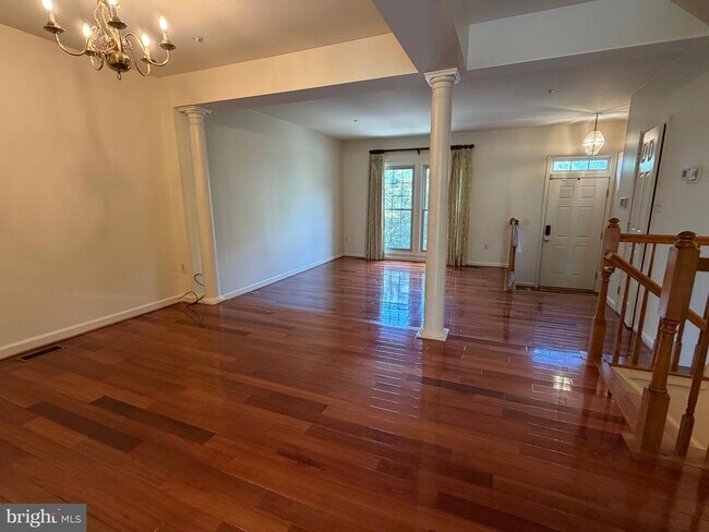 Building Photo - 10159 Treble Ct
