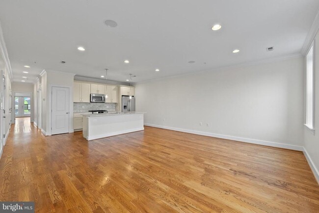 Building Photo - 1228 I St NE