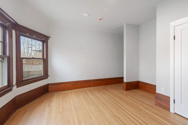 Building Photo - 1022 G St