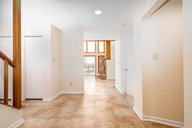 Building Photo - 6118 Gondolier Dr