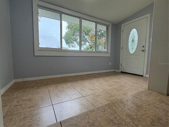 Building Photo - 511 Carolina Ave