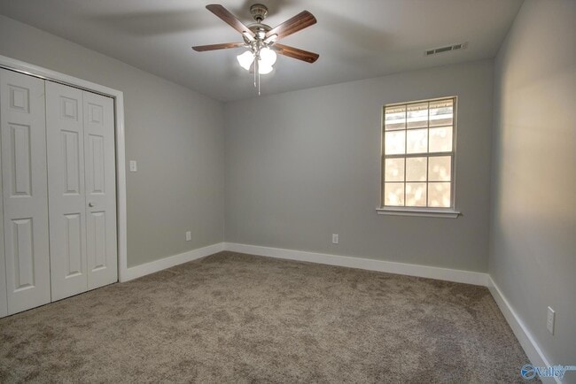 Building Photo - 205 Jarrett Ln