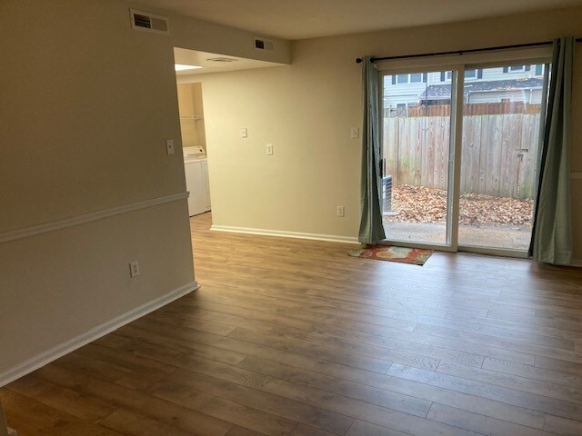 Building Photo - 1710 Gunwood Pl