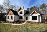 Building Photo - 302 Lester Davis Rd