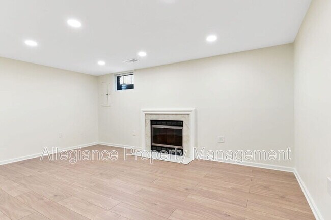 Building Photo - 6630 Medinah Ln