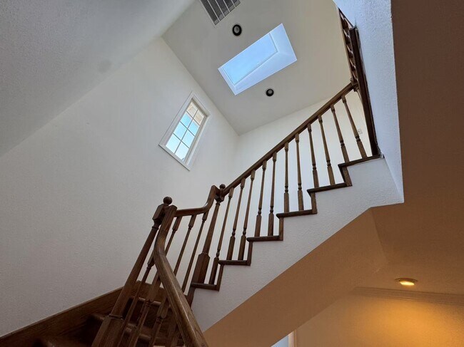 Primary Photo - 1450 Meadow Ln