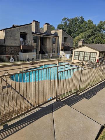 Building Photo - 1728 Crestpoint Dr