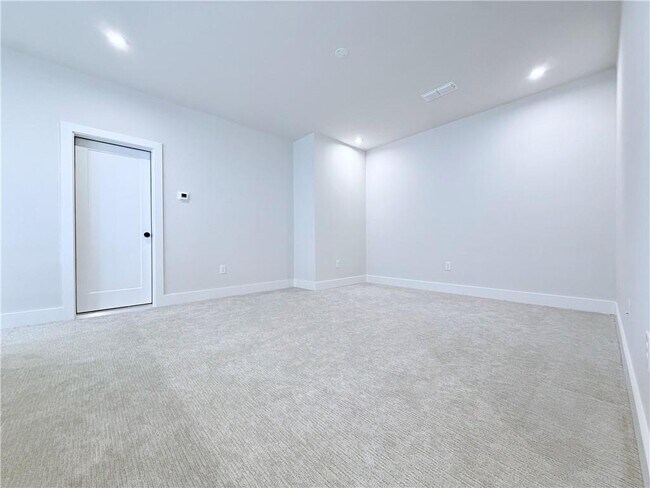 Building Photo - 4395 Declan Dr