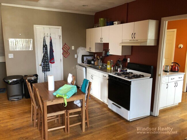 Primary Photo - 650 Cambridge St