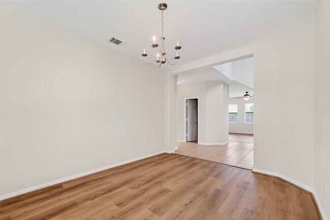 Building Photo - 16119 Gavin Ln