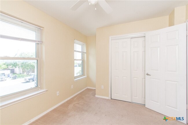 Building Photo - 5011 White Rock Dr