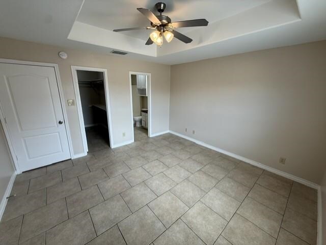Building Photo - 2720 Camelot Dr