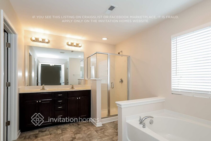 Building Photo - 10722 Candlestick Ct