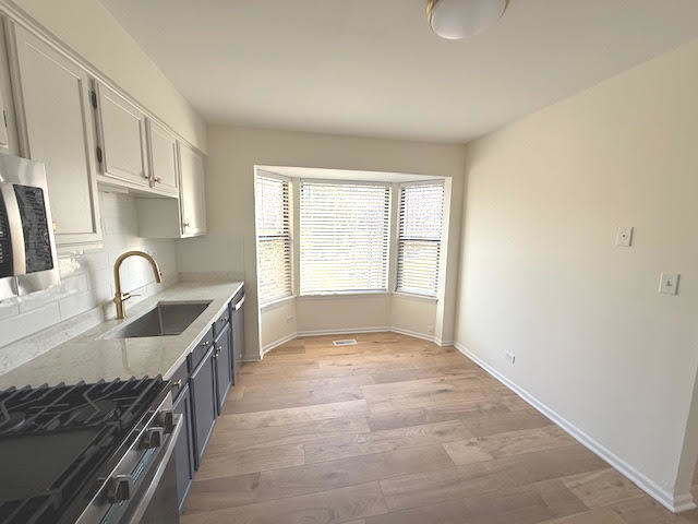 Building Photo - 171 N Clare Ct