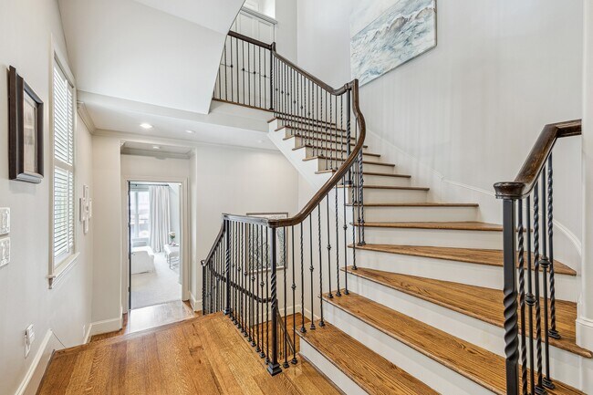 Building Photo - 3240 Bammel Ln