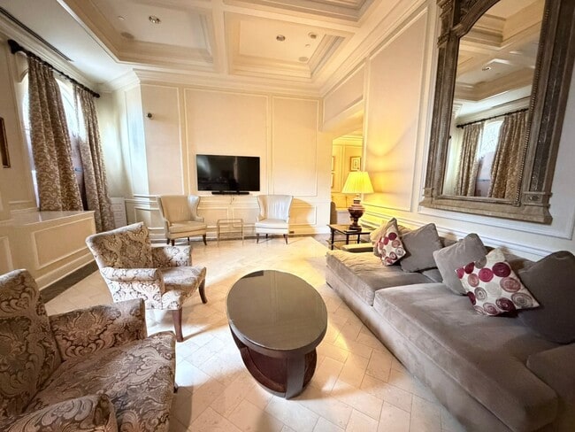 Building Photo - 199 14th St NE