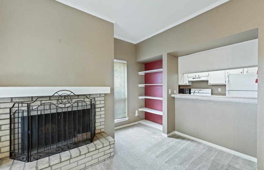 Building Photo - 726 Bering Dr