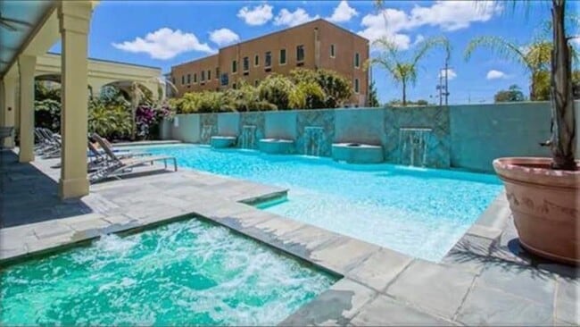 Building Photo - 1205 Saint Charles Ave