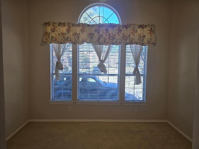 Building Photo - 5940 Rosebud Dr