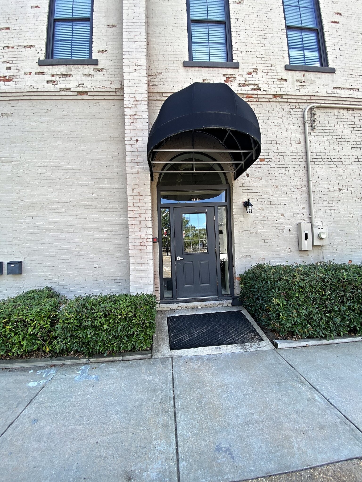 Building Photo - 605-607 E Commerce St