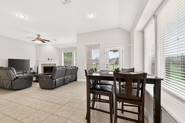 Building Photo - 9003 Gardenia Meadow Ln