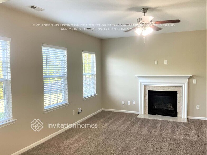 Building Photo - 12224 Palomar Dr