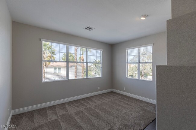 Building Photo - 2510 Putting Green Dr