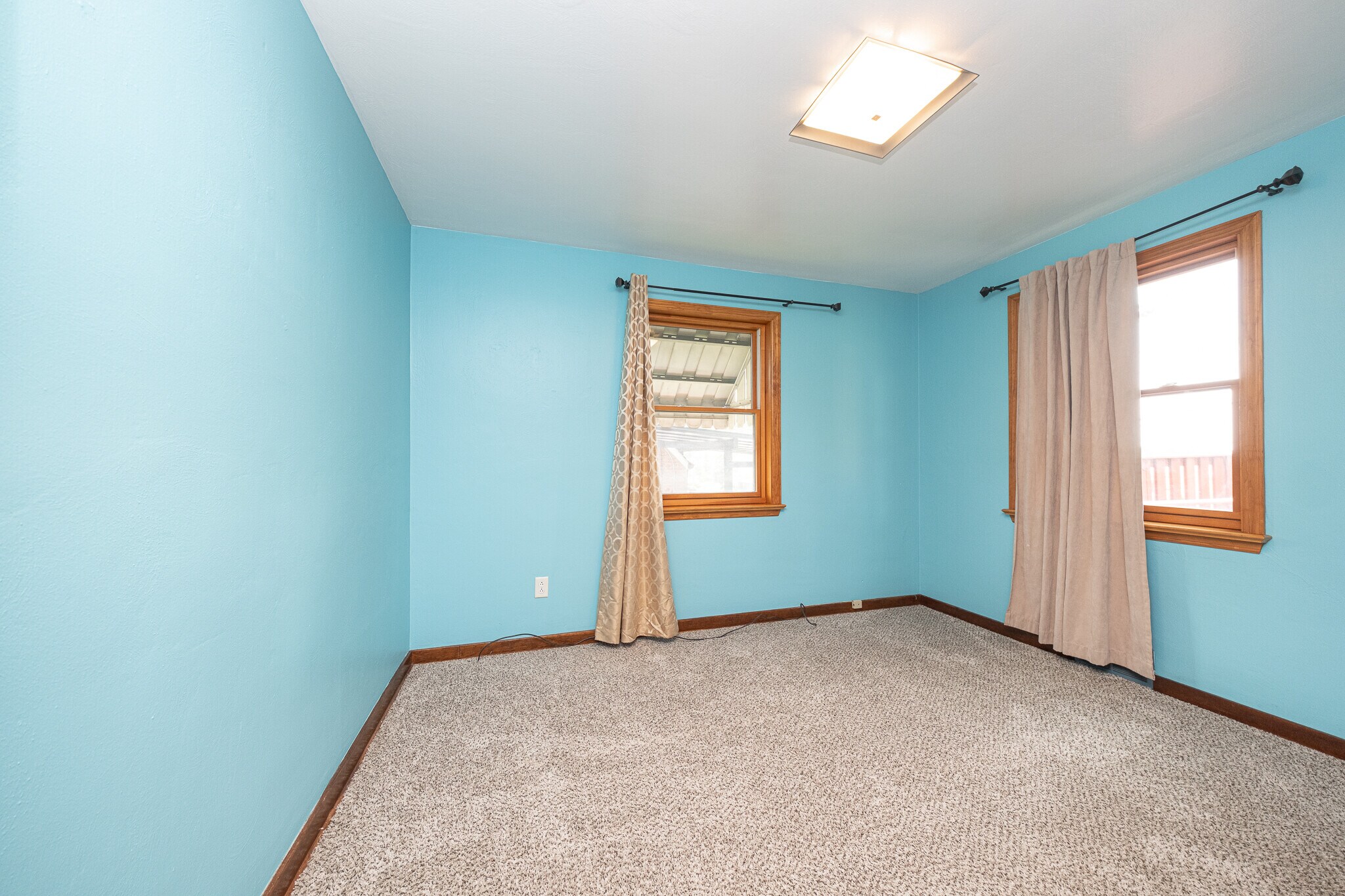 Building Photo - 445 Jenne Dr