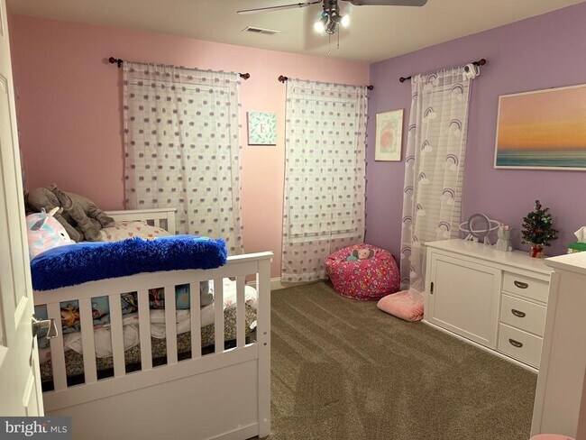 Building Photo - 711 Perthshire Pl