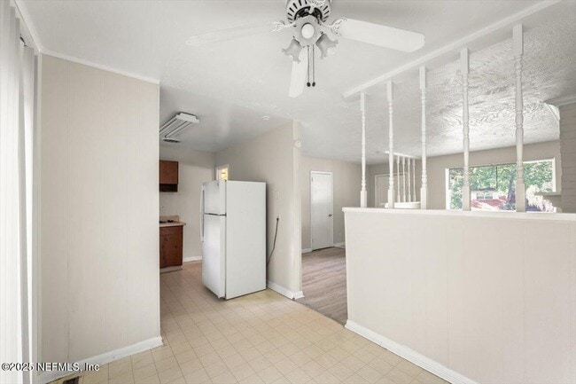Building Photo - 5941 Caribbean Dr S