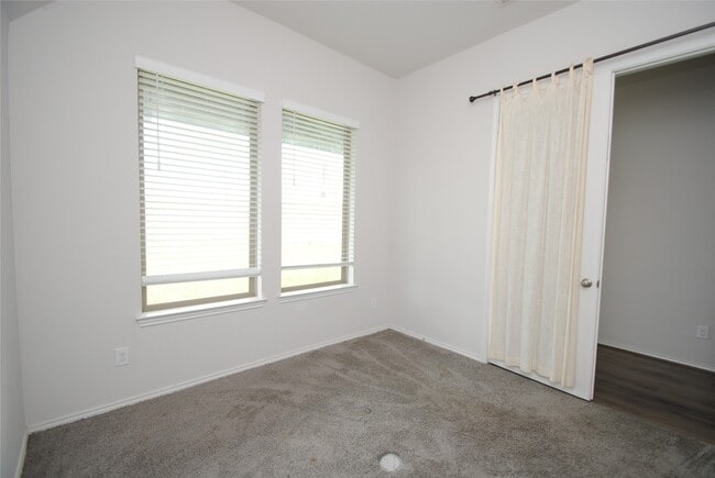 Building Photo - 24978 Tidmor Ln