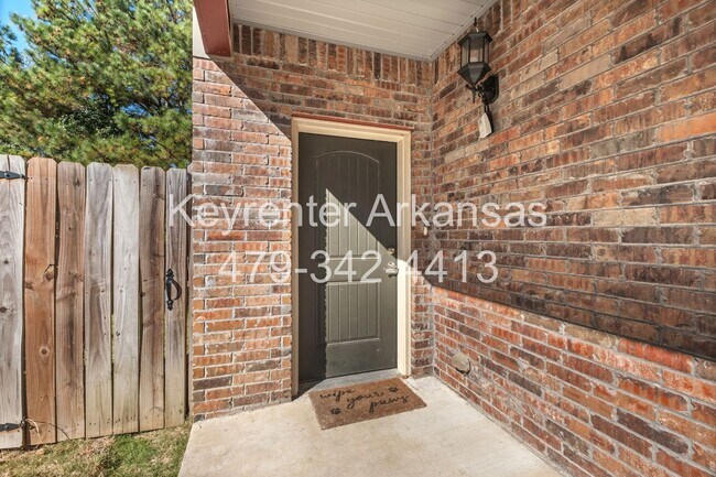 Building Photo - 1225 N Sicily Ln