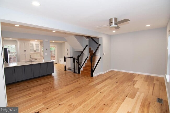 Building Photo - 110 Ingle Pl