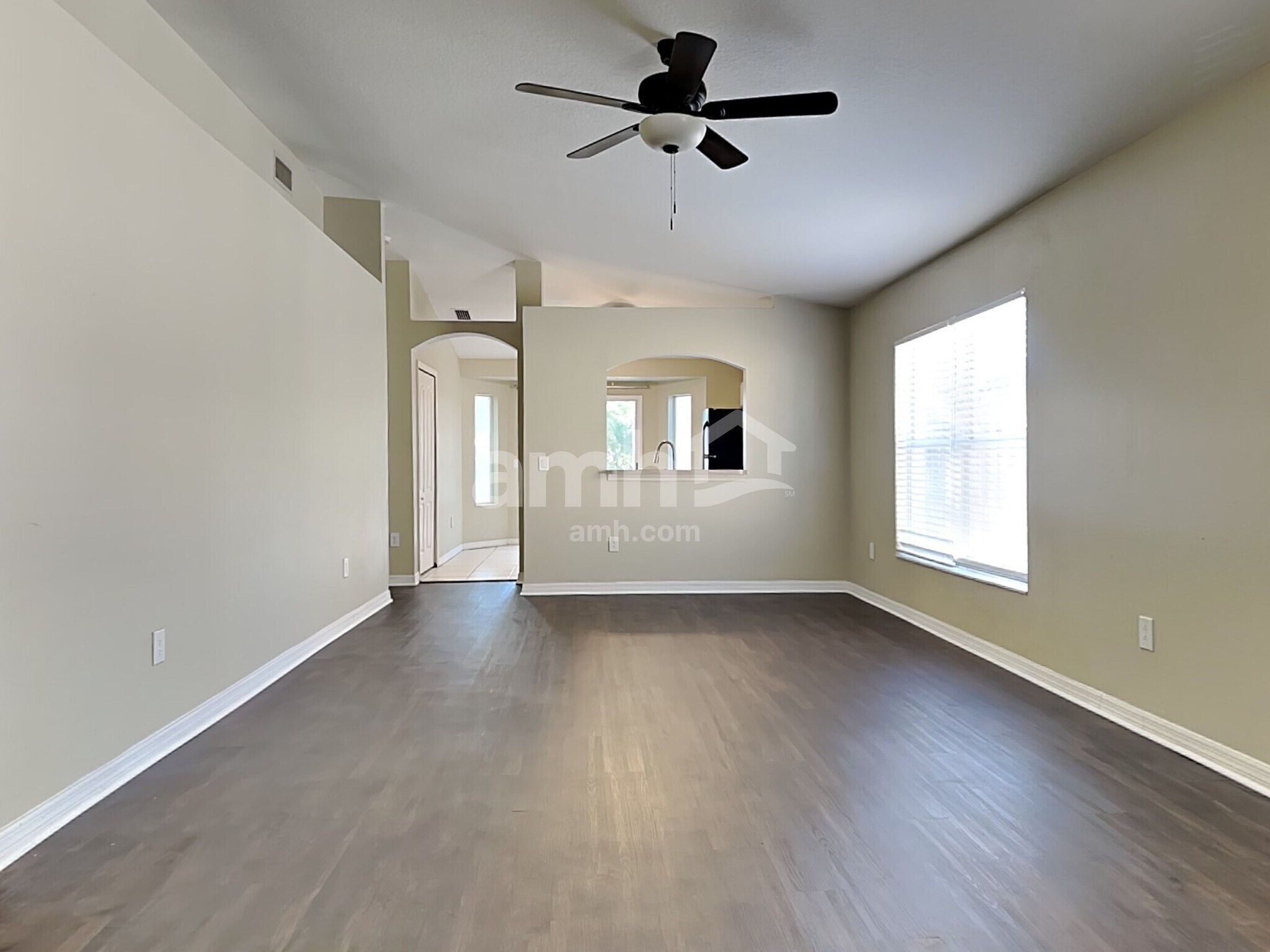 Building Photo - 10431 Blackmore Dr