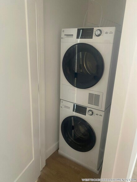 Building Photo - 199 Gardner St