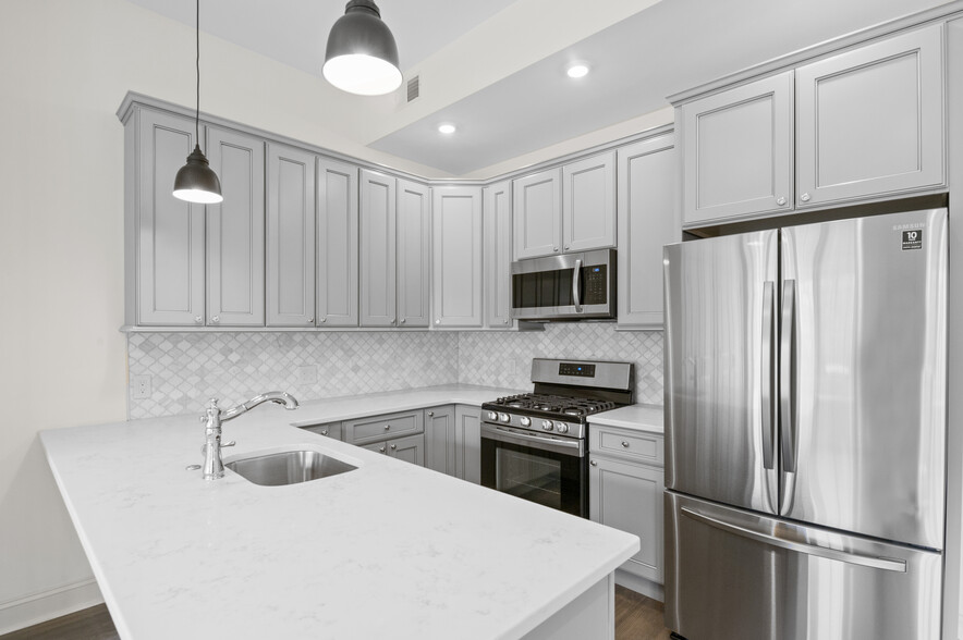 Custom Kitchen - 240 W Tulpehocken St