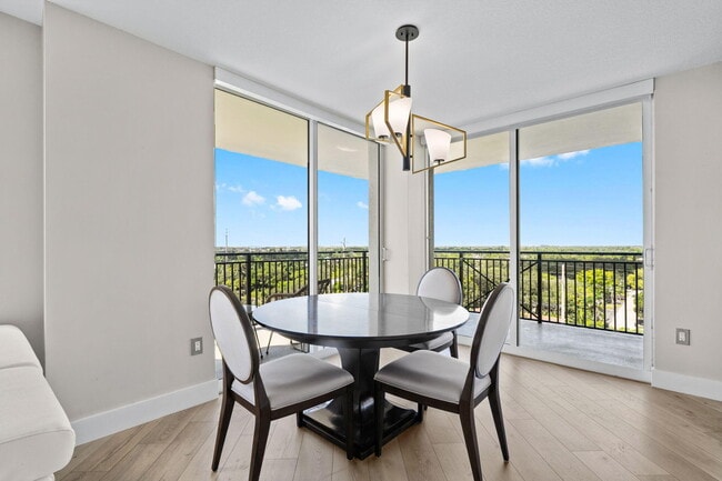 Building Photo - 600 W Las Olas Blvd