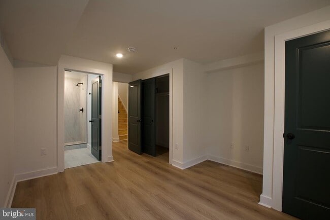 Building Photo - 1224 W Silver St