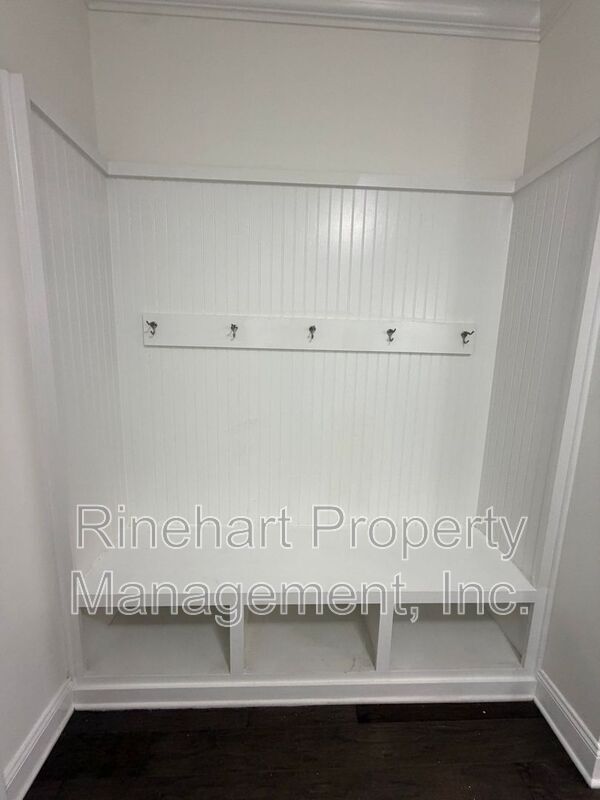 Building Photo - 1049 Ellis Pond Dr