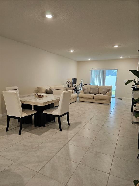 Building Photo - 20000 Royal Tern Ct