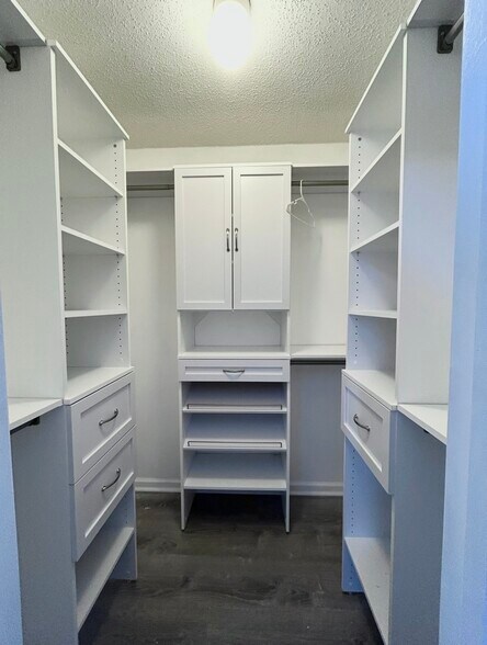 Master bedroom walk-in closet – – dimensions 5‘ x 6‘ - 1101 E Morehead St
