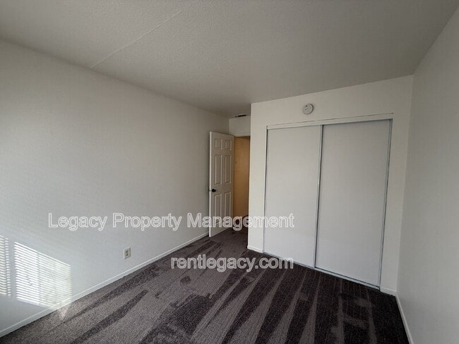 Building Photo - 2318 Church Ave