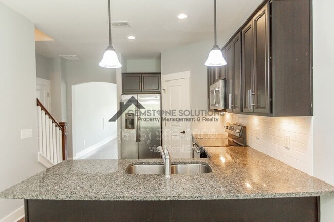 Building Photo - 1041 Honey Bush Cir